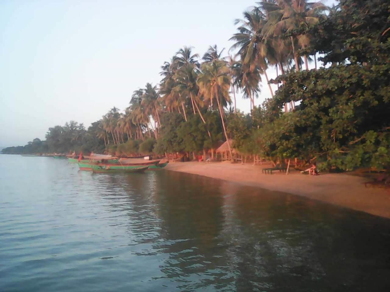 Khim Vouch Ay Rabbit Island Villa Kep Exterior photo