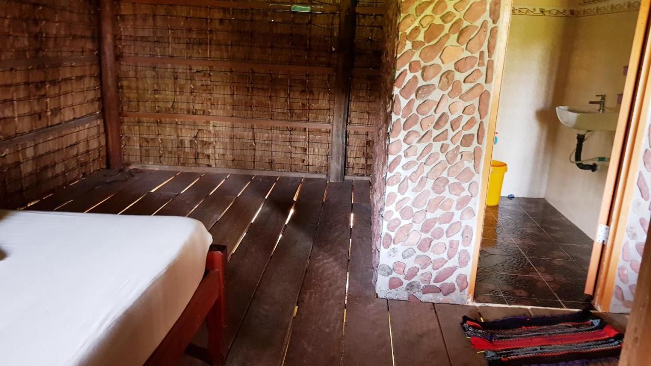 Khim Vouch Ay Rabbit Island Villa Kep Exterior photo