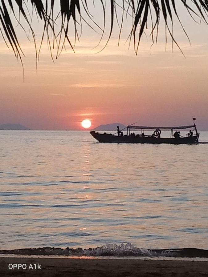 Khim Vouch Ay Rabbit Island Villa Kep Exterior photo